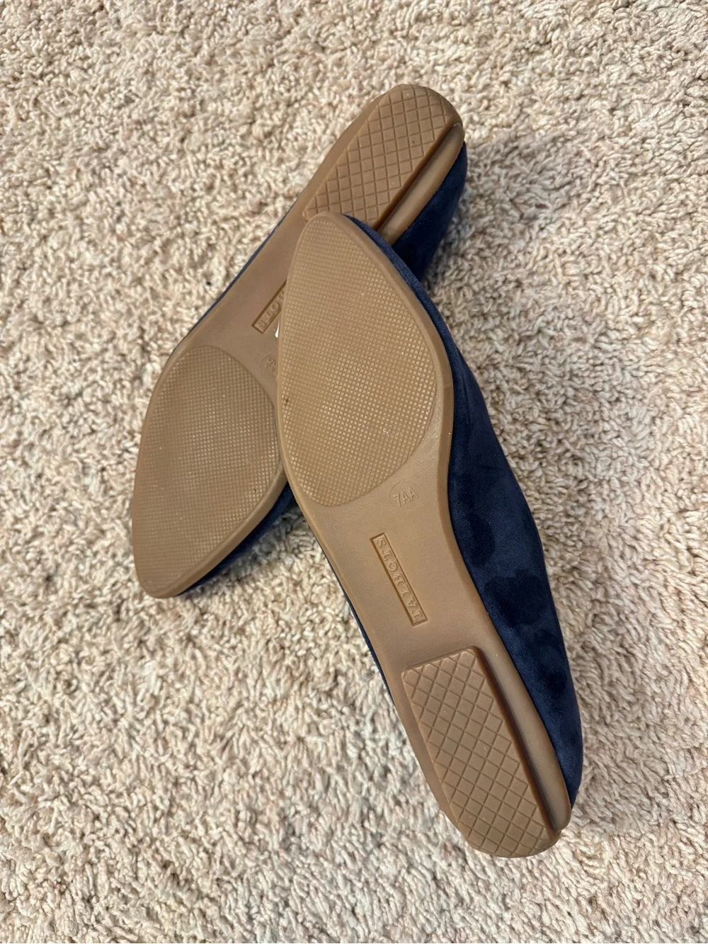 Talbots Francesca Navy Blue Suede Driving Flats Loafers Metal Link Size 7